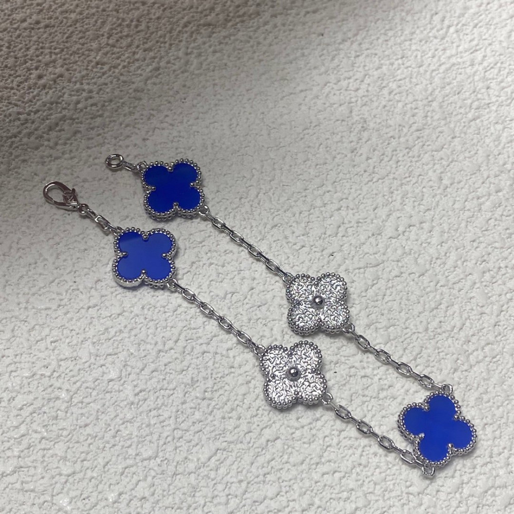 Four Leaf Clover Light Blue Semi Diamond Series Four Leaf Clover Light Blue Semi Diamond Series