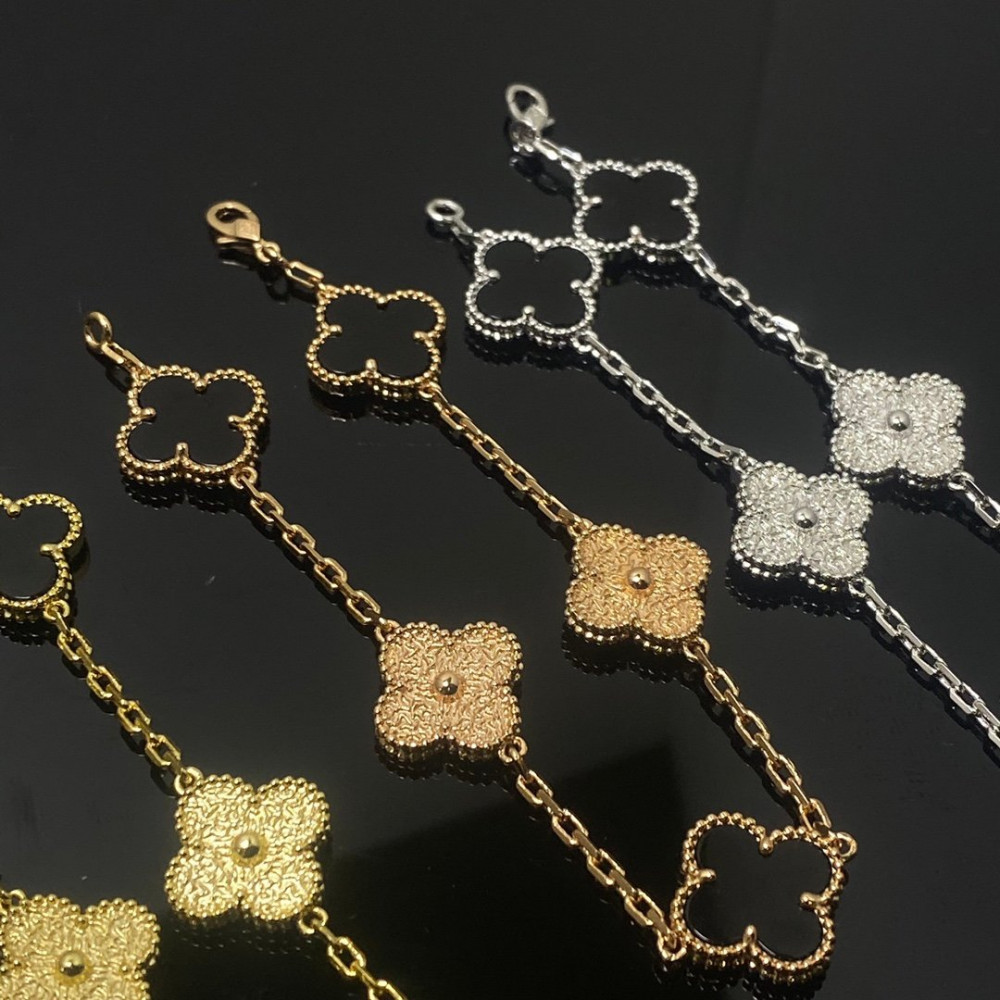 Clover Obsidian Night Black Half Diamond Series Clover Obsidian Night Black Half Diamond Series