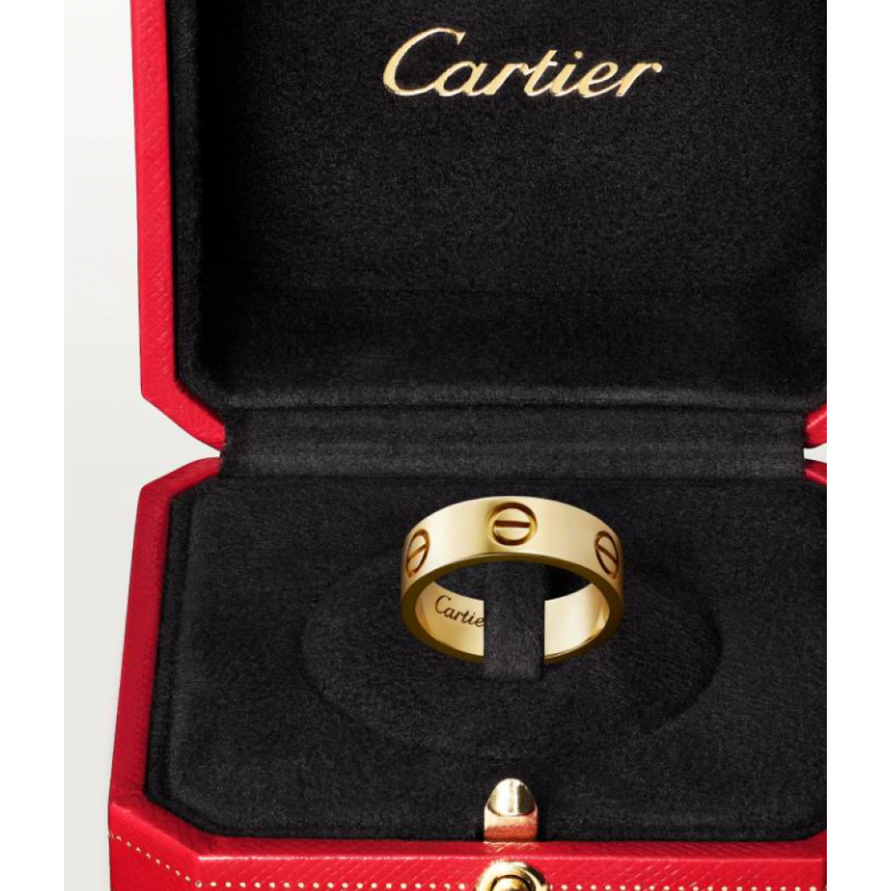 Cartier Love Ring Classic Style