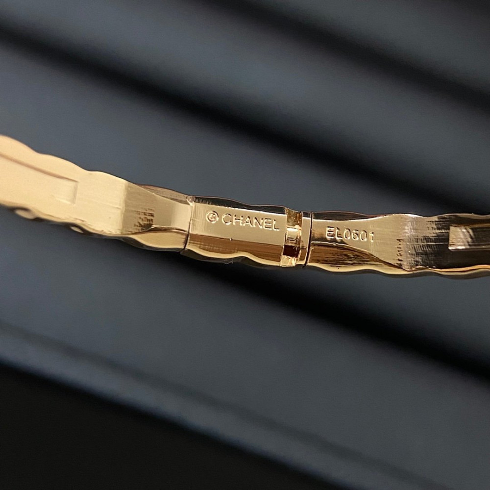 Chanel Rhomboid Bangle Full Diamonds Top Quality