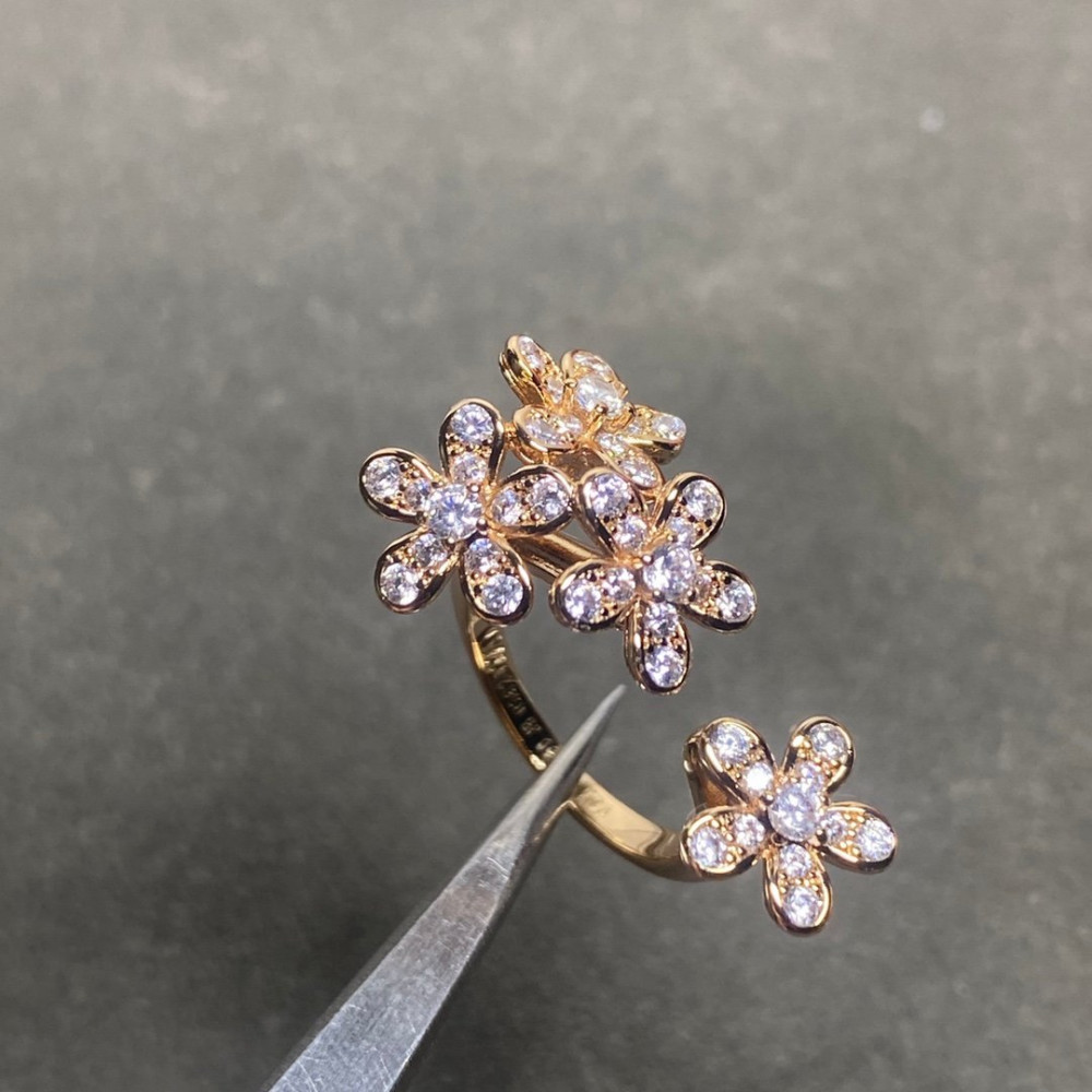 Clover Frivole Rings