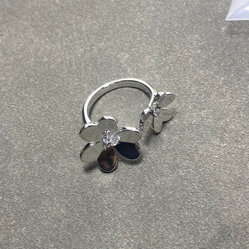 Clover Frivole Rings