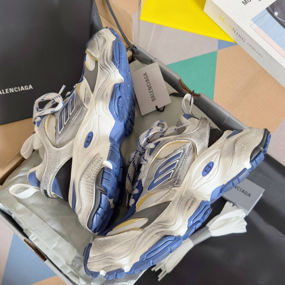 Balenciaga Cargo