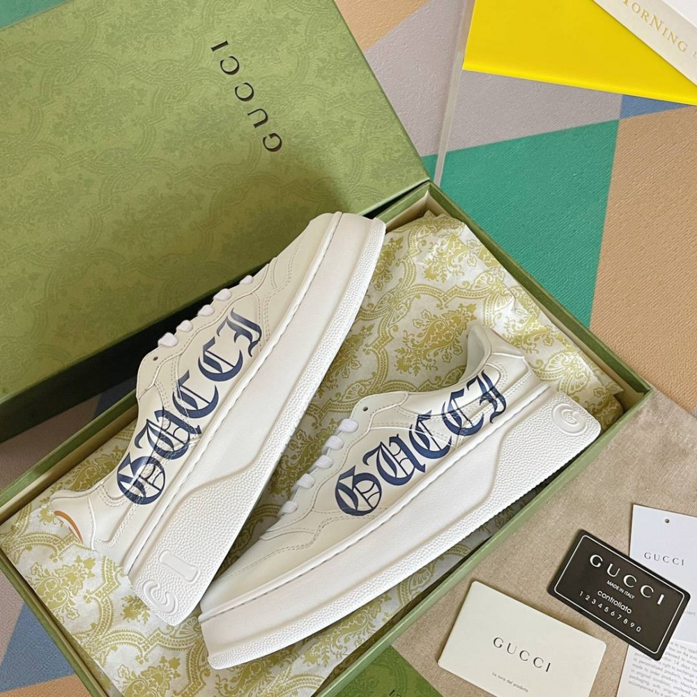 Gucci Chunky B-10