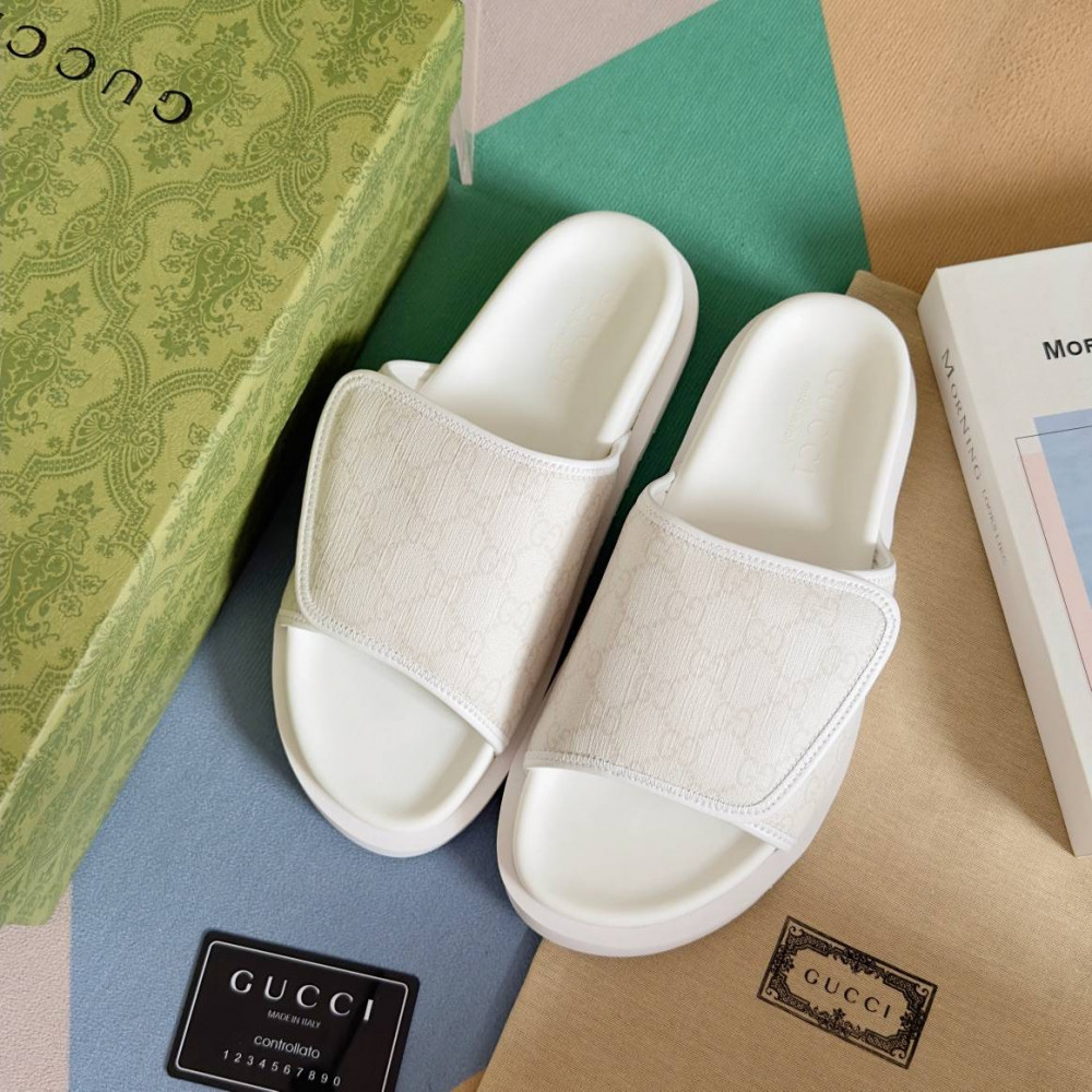 Gucci Slippers-14