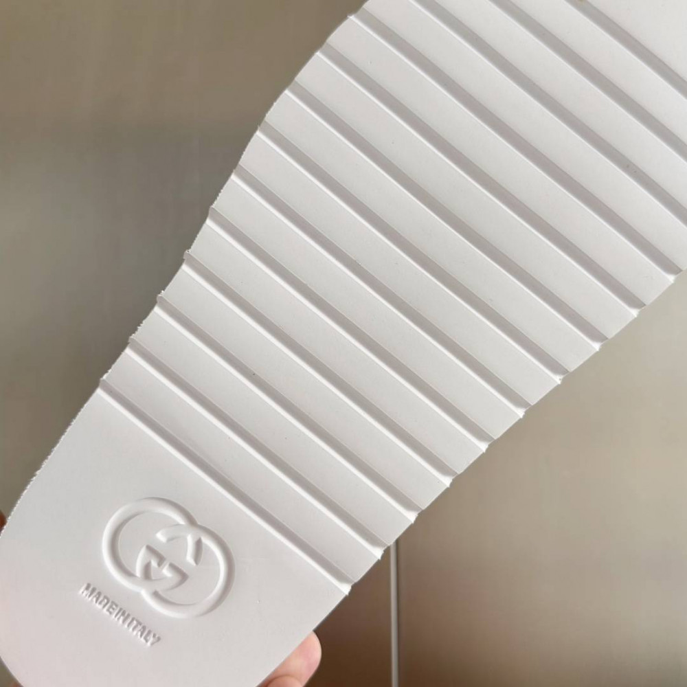 Gucci Slippers-14