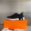 Bouncing Sneaker