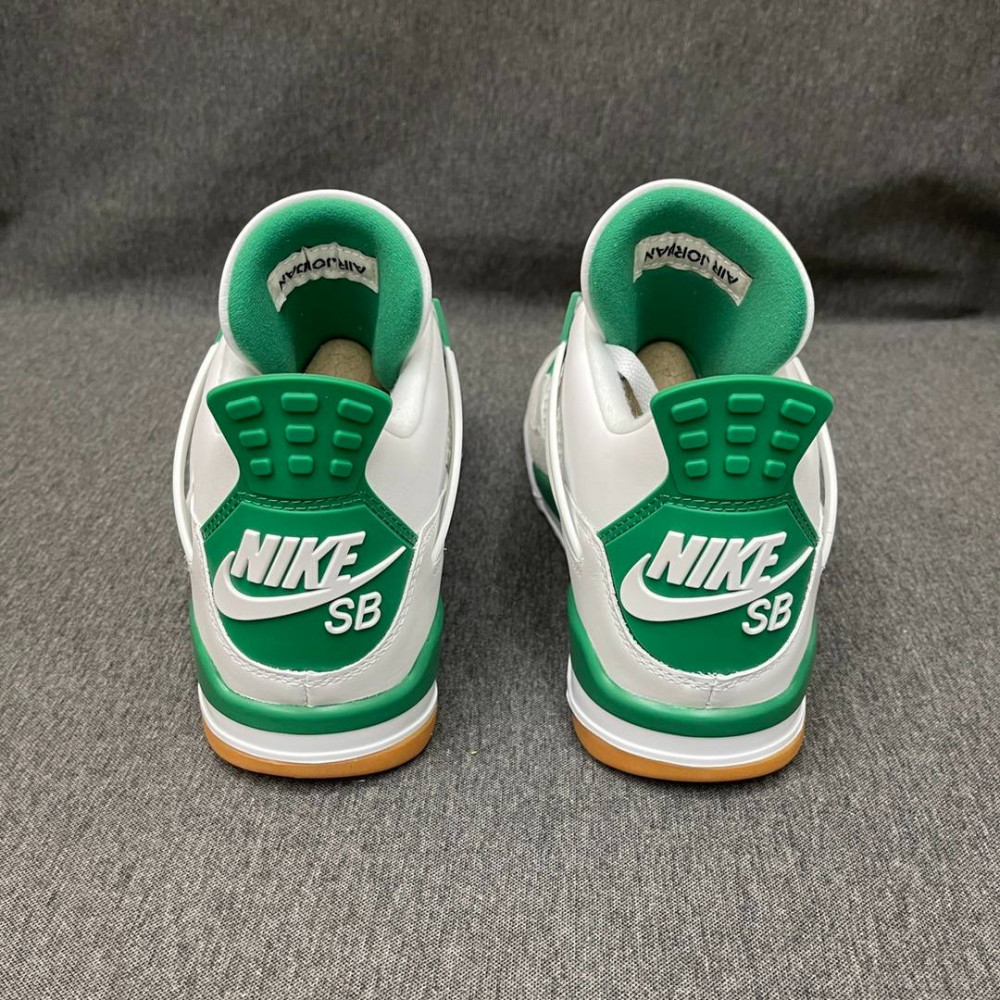 Air Jordan 4 Retro SP  Pine Green