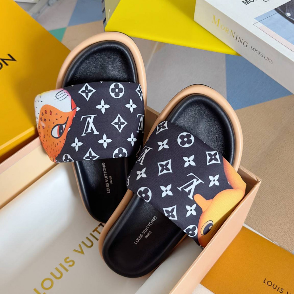 LV Pool Pillow Comfort-7