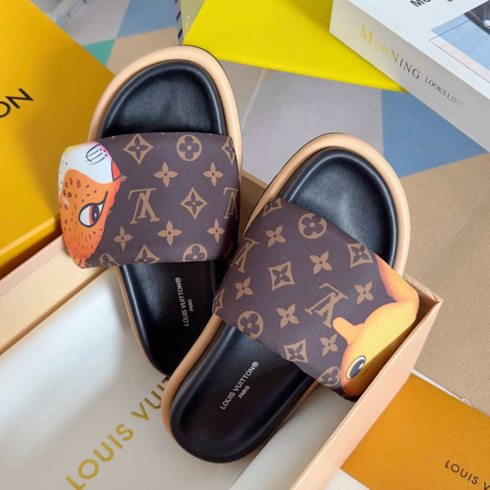 LV Pool Pillow Comfort-9