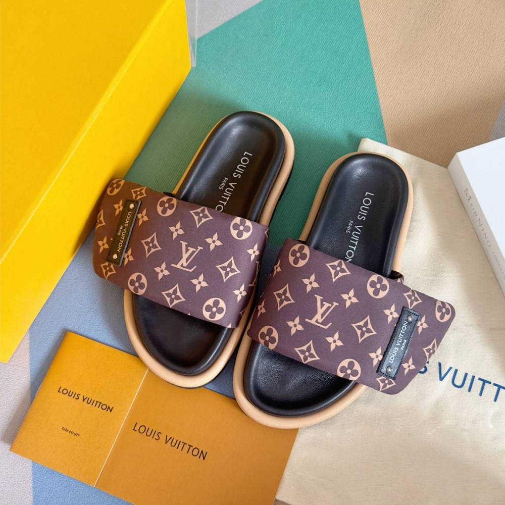 LV Pool Pillow Comfort-18