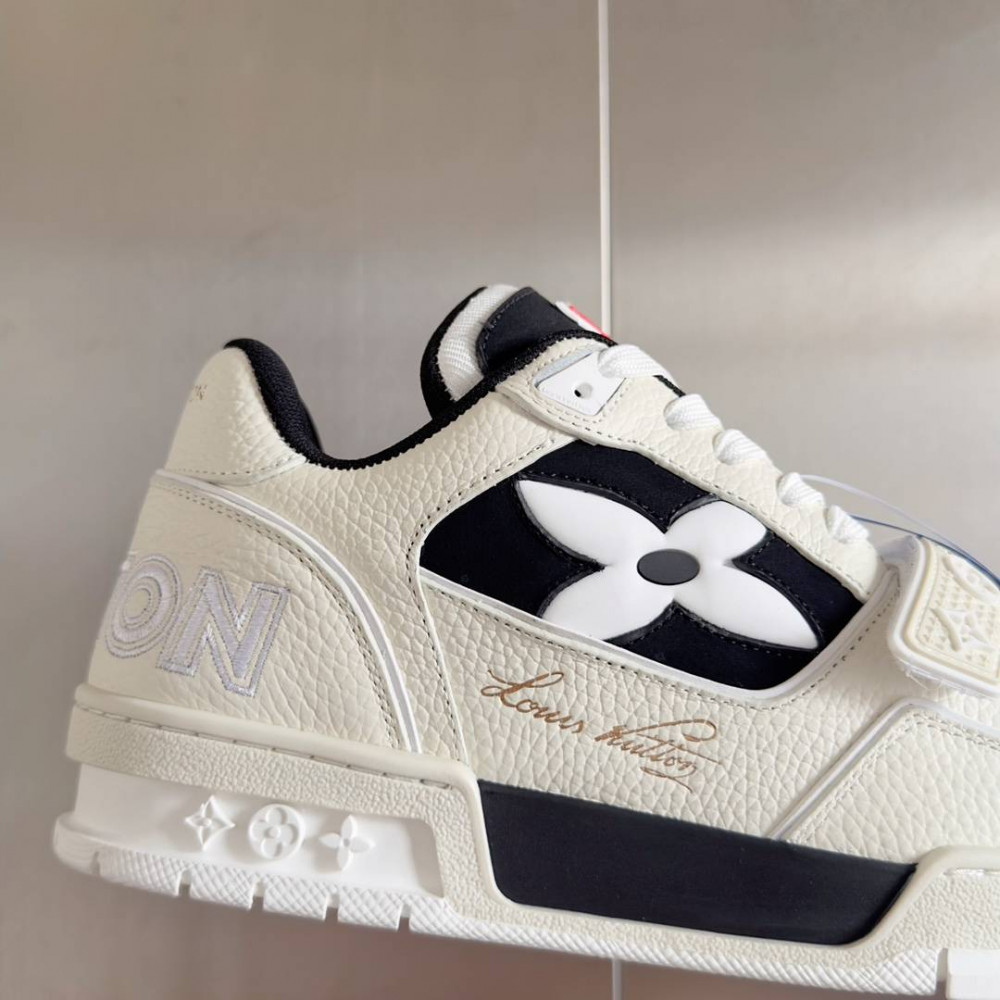 LV Trainer Sneaker Black and White-043