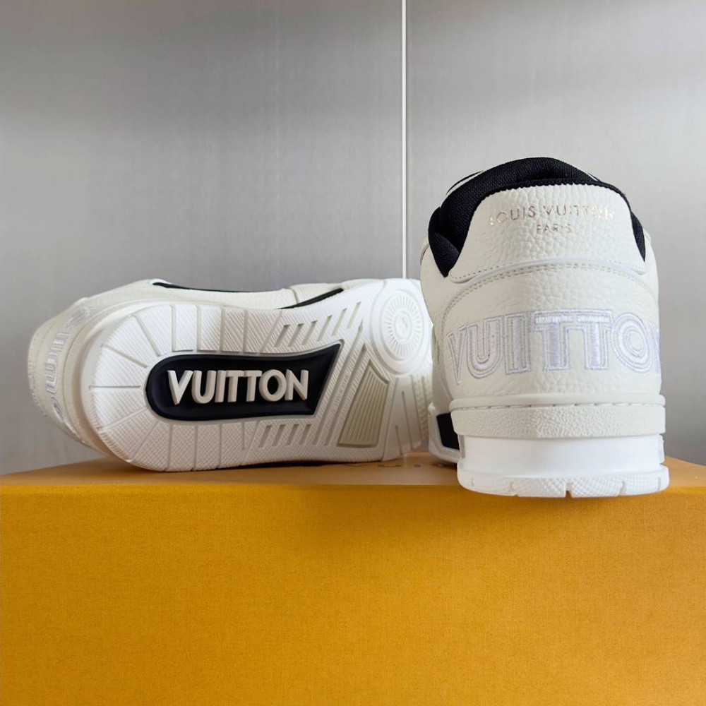 LV Trainer Sneaker Black and White-043