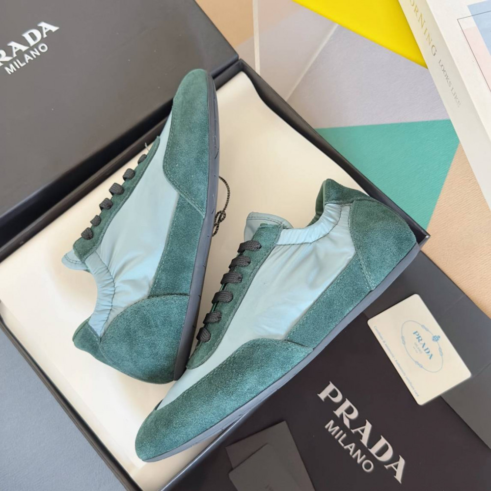 Prada Collapse