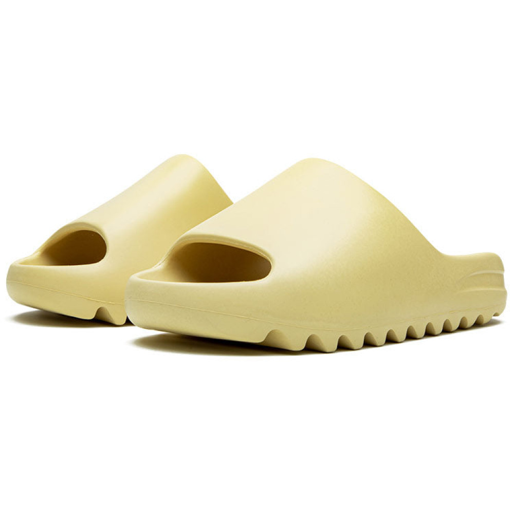 Yeezy Slide  Desert Sand