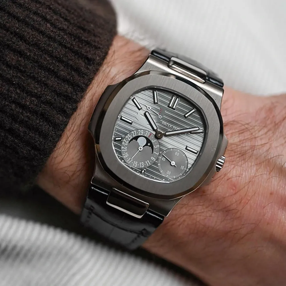 5712G – Patek Philippe Nautilus 5712G – Patek Philippe Nautilus