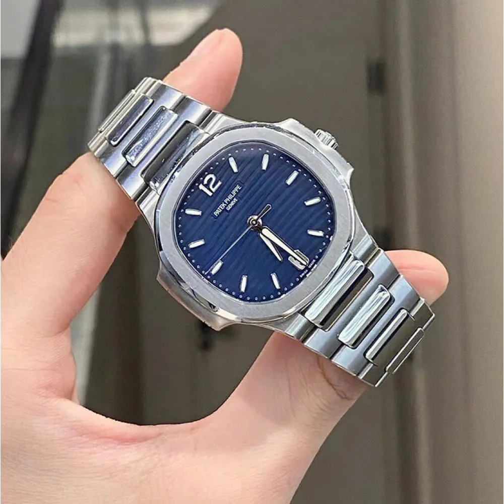 7118/1A-001 Patek Philippe- Nautilus-Women
