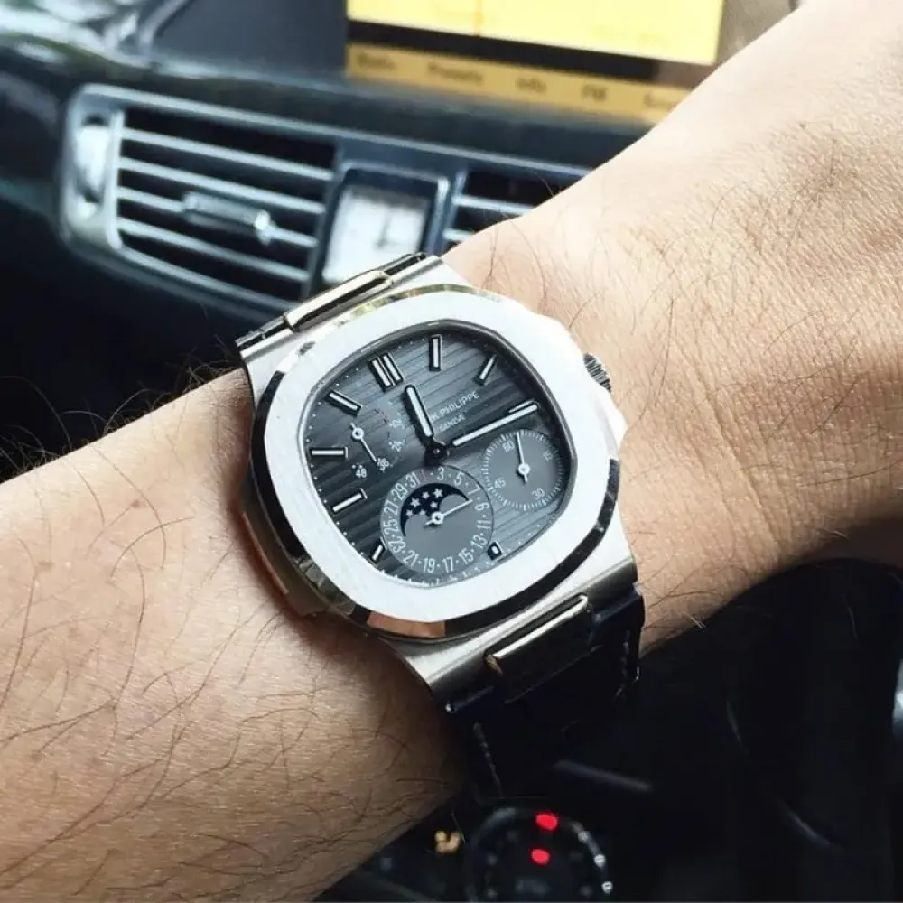 5712G – Patek Philippe Nautilus 5712G – Patek Philippe Nautilus